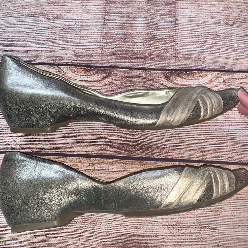2/$20 or 3/$25 Kenneth Cole Pewter Loafers/Flats sz 8 - Picture 6 of 6